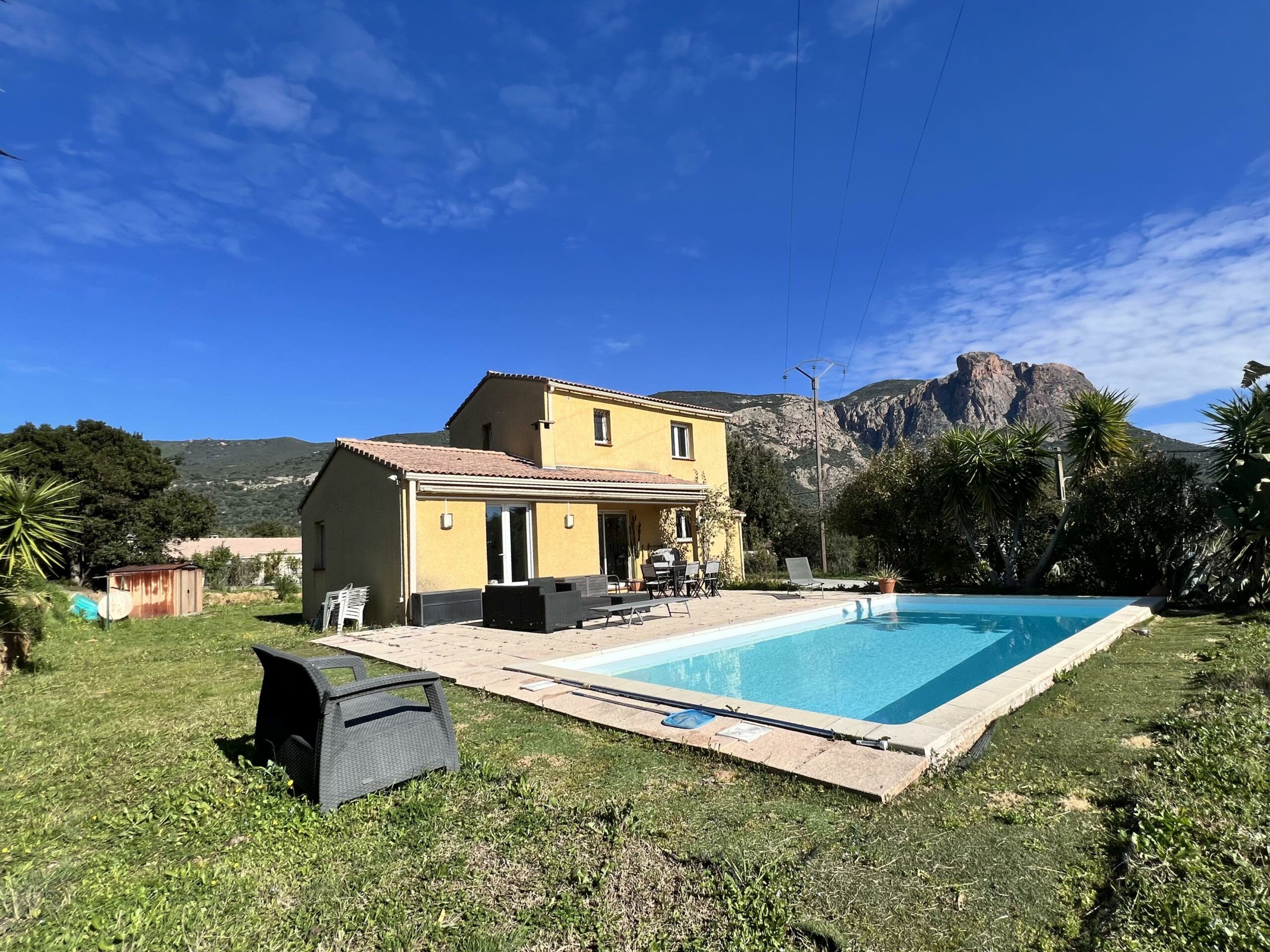 Maison avec piscine à Appietto